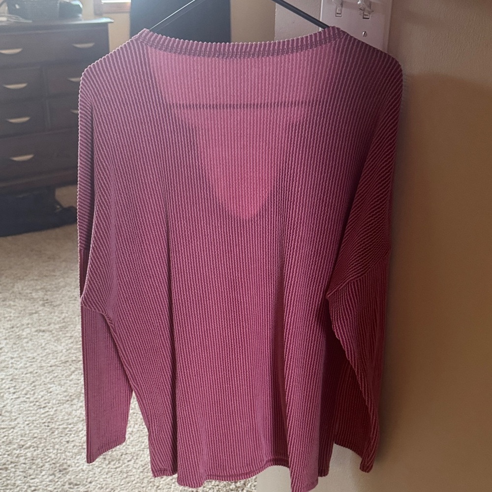 BiBi Pink Ribbed V‑Neck Pocket Top - Picture 3 of 6
